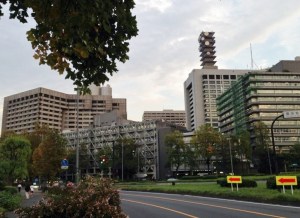 警視庁の庁舎を見ながらラストスパート！